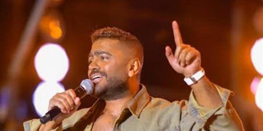 تامر حسني يسجل 15 أغنية ويختار 10 لألبومه الجديد