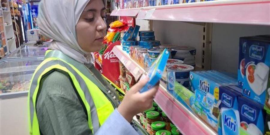 ضبط 110 كيلو أغذية فاسدة وإعدام 43 كيلو في حملة لـ"سلامة الغذاء" بالإسماعيلية