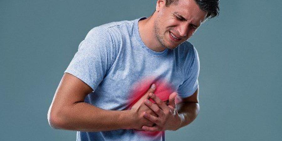 كيف تؤثر نزلات البرد على القلب؟ استشاري يجيب