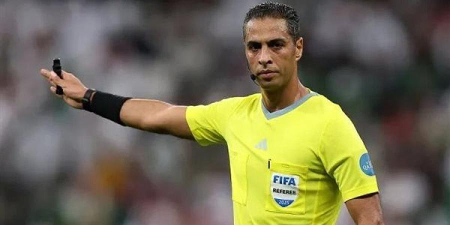 أمين عمر يكشف كواليس رسائل الغضب المصرية لحكم مباراة الأرجنتين: "تليفونه هنج وقالي بتحكم في البلد دي إزاي"
