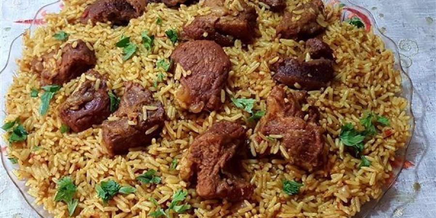طريقة عمل الكبسة باللحمة لغداء سريع التحضير بخطوات سهلة