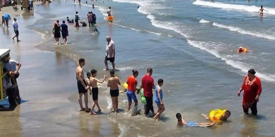 انتشال جثة شاب بشاطئ جمصة بعد أيام من تعرضه للغرق