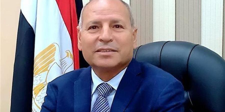 محافظ القاهرة يهنئ أوائل الثانوية العامة