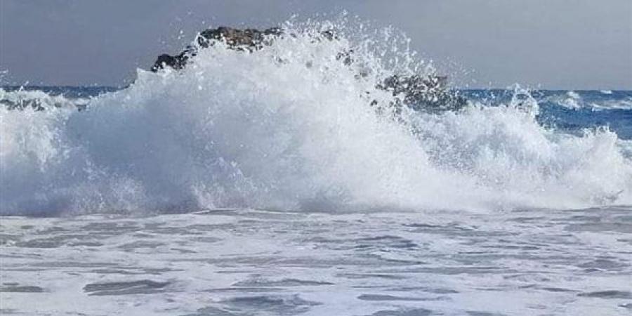 ما تنزلوش البحر، تحذير عاجل من محافظ الإسكندرية لرواد الشواطئ بشأن حالة الطقس اليوم