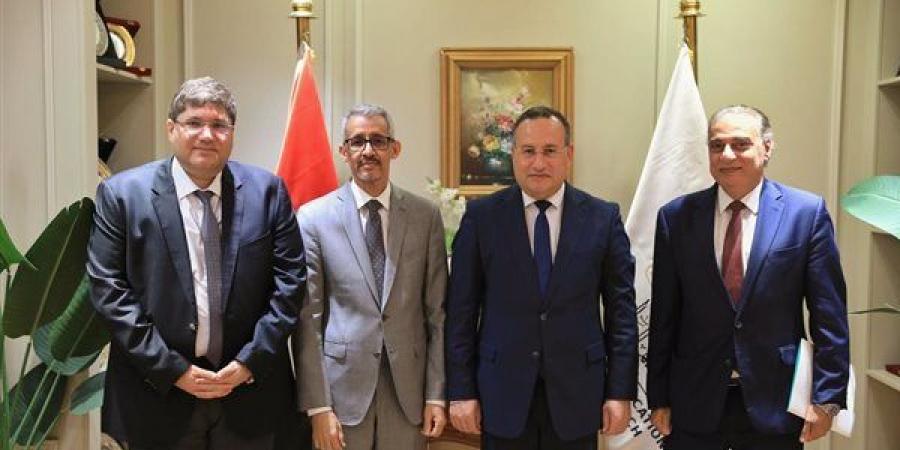 عبد العزيز قنصوة يلتقي المدير العام للألكسو لبحث تعزيز التعاون الثقافي والعلمي