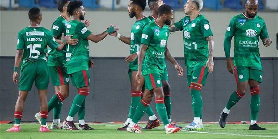 الاتفاق يخطف فوزا ثمينا من أبها بهدف في الدوري السعودي