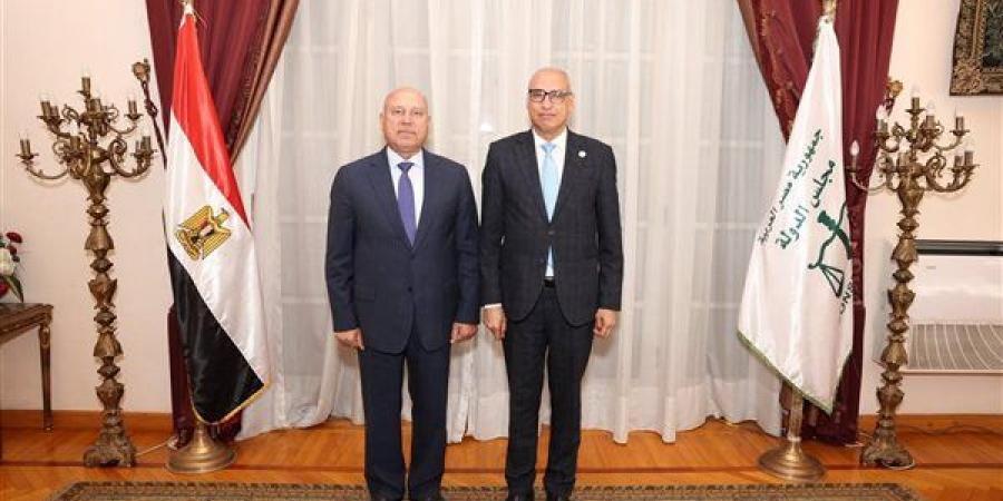 وزير النقل يشيد بدور مجلس الدولة في تحقيق العدالة الناجزة