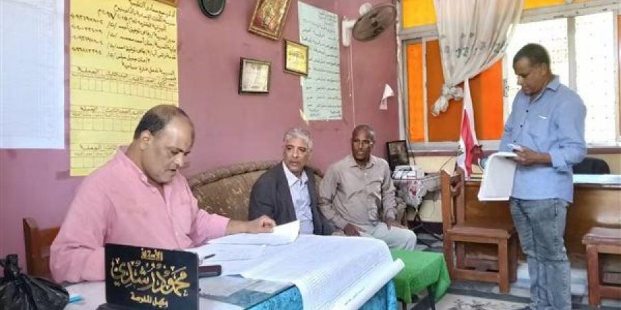 وكيل التعليم بقنا يقود فريق "الأتوبيس الطائر" للاطمئنان على الاستعدادات النهائية للعام الدراسي الجديد