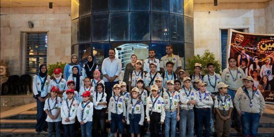 لليوم الثاني، "مين مع مين" علي المسرح الروماني يجذب رواد مكتبة مصر العامة بالمنصورة