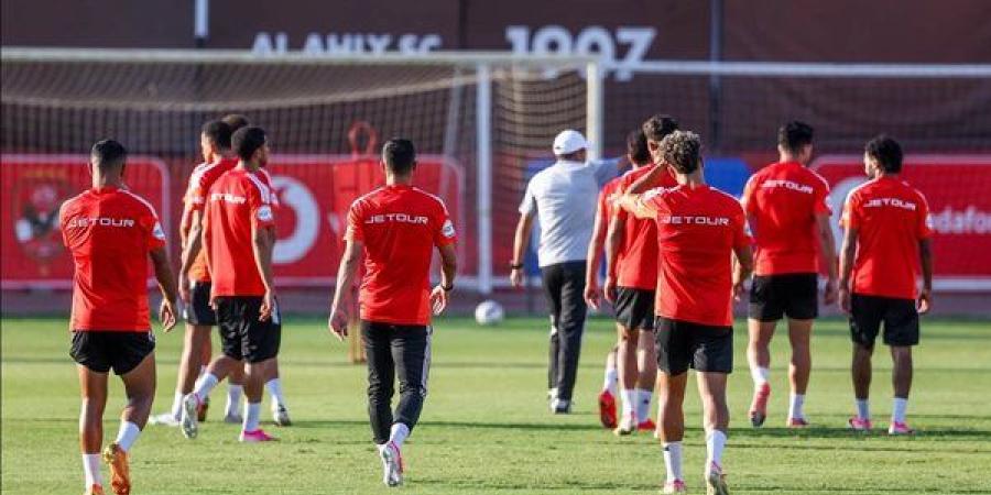 الأهلي يختتم تدريباته لمواجهة المقاولون العرب