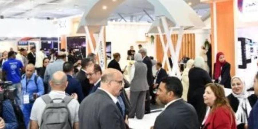 إشادة دولية واسعة وإقبال مكثف وعروض جوية مبهرة بمعرض العلمين الدولى للطيران