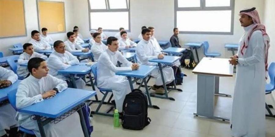 السعودية تقرر تحويل الدراسة في مدارس الرياض "عن بعد" لمدة أسبوع