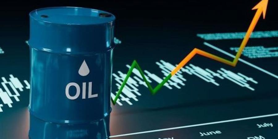 مؤشر النفط يصعد في تعاملات الإثنين، والبرميل يلامس 93.50 دولار