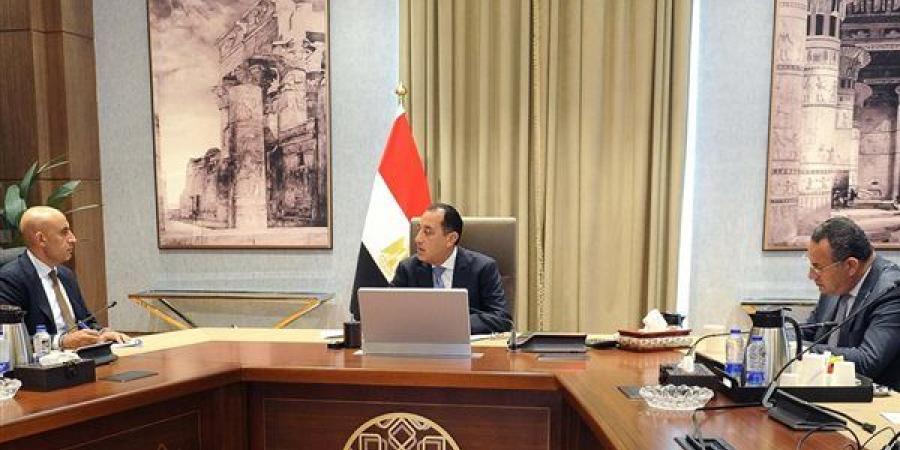 الأسئلة الصعبة على طاولة الحكومة، مدبولي يبدأ استعدادات مؤتمر أكتوبر من التعليم