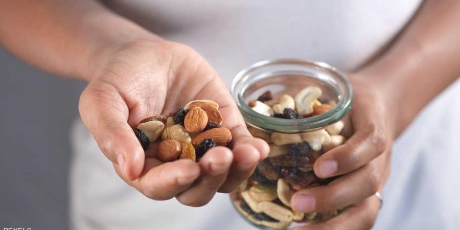 المكسرات وضغط الدم.. ارتباط ترصده دراسة جديدة