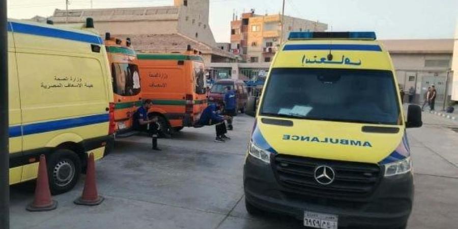 مصرع شاب وإصابة اثنين في تصادم موتوسيكل وسيارة في دار السلام
