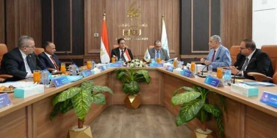 مجلس جامعة بنها الأهلية يوافق على دراسة الجدوى لإنشاء كلية اللغات والترجمة