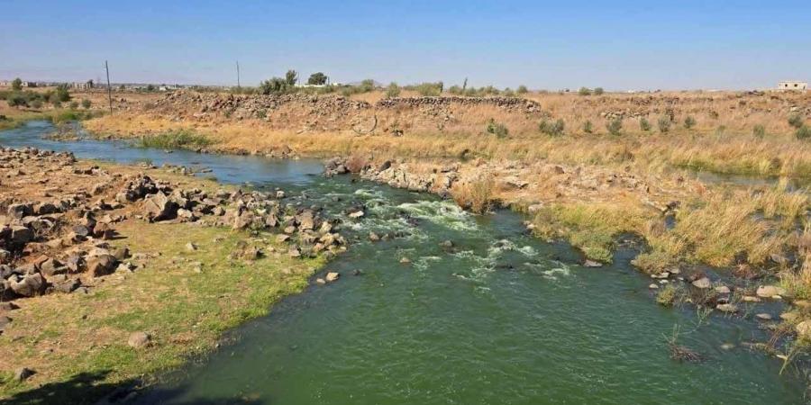 تأمين ري إسعافي لمساحات زراعية في ريف القنيطرة