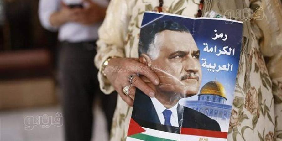 توافد الناصريين على ضريح الزعيم في ذكرى رحيله