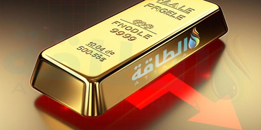 أسعار الذهب تهبط 128 دولارًا مع ارتفاع العملة الأميركية