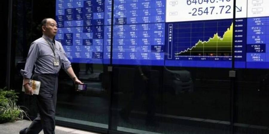 الأسهم الآسيوية تتراجع مع ارتفاع النفط ومخاوف تباطؤ الذكاء الاصطناعي