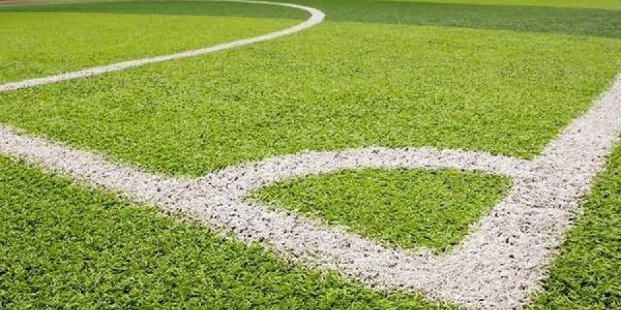 بعد رفض محمد صلاح اللعب على النجيل الصناعي؟ تعرف على الفرق بينه وبين الترتان