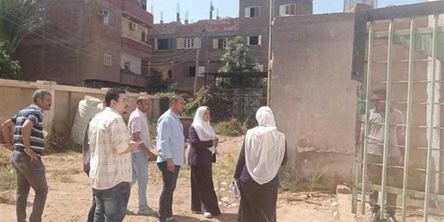 إحالة المتغيبين للتحقيق، نائب رئيس مركز فرشوط يتفقد سير العمل بالمستشفى المركزي