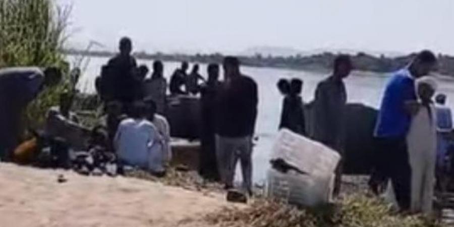 الإنقاذ النهري بقنا يواصل البحث عن جثتي أم وابنتها بعد غرقهما في نهر النيل