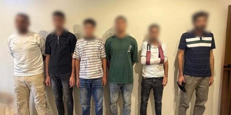 5 أشخاص يعتدون على سائق توك توك بسبب اتهامه بمعاكسة زوجة أحدهم في القليوبية