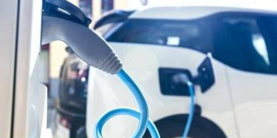 الصين تتمكن من شحن السيارات الكهربائية إلى 5 دقائق