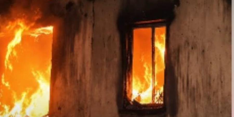 إخماد حريق داخل منزل فى البدرشين دون إصابات