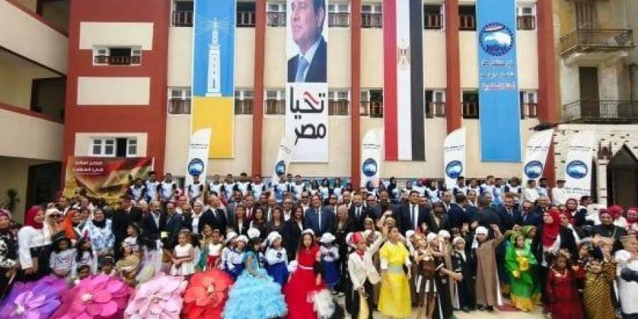 مدير تعليم الإسكندرية يشهد تطوير مدرسة سيد درويش وتقديم دعم للطلاب غير القادرين