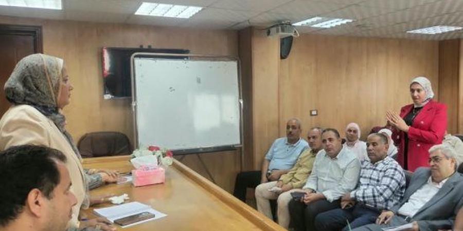 مدير شباب القليوبية تعقد أول اجتماع لمتابعة ملفات العمل بالمديرية.. صور