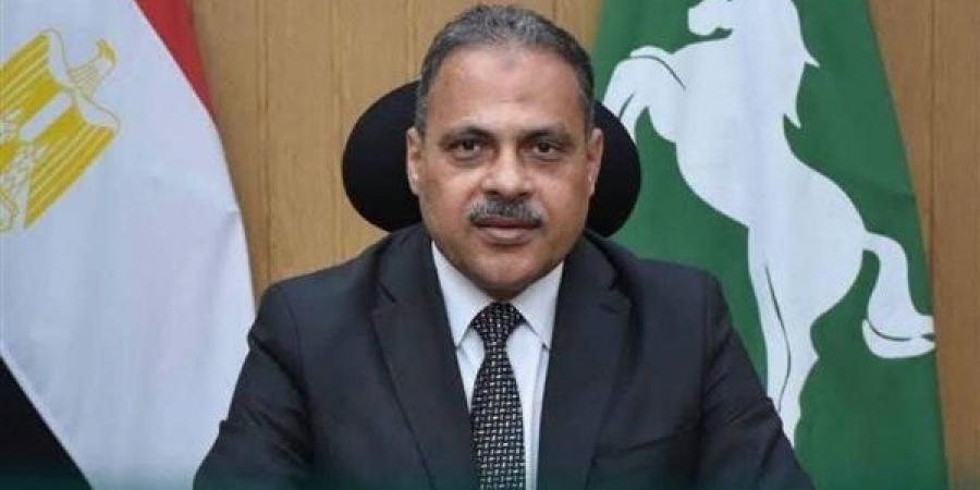 ضمن مبادرة أنت تشكو والمحافظ يستجيب، تحرك عاجل لحل مشكلات القمامة والمخابز والطرق في الشرقية