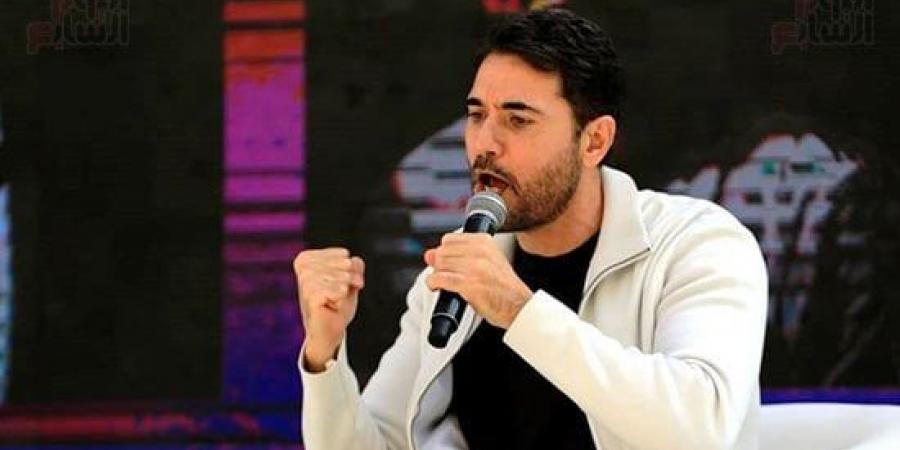 من فرقة الموت إلى الجينيس والعارف 2.. أحمد عز يعيش نشاطا فنيا بـ 3 أفلام