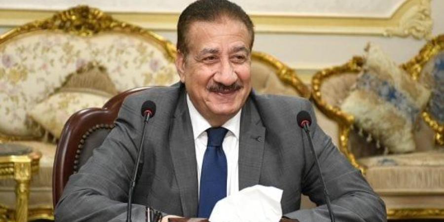 محافظ بورسعيد يوجه الأجهزة التنفيذية برفع درجة الاستعداد لموسم الشتاء