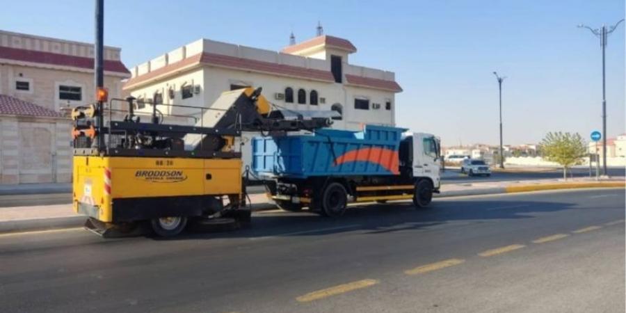بلدية بقيق ترفع 21 ألف طن من النفايات