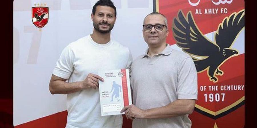 تفاصيل تجديد عقد محمد الشناوي مع الأهلي