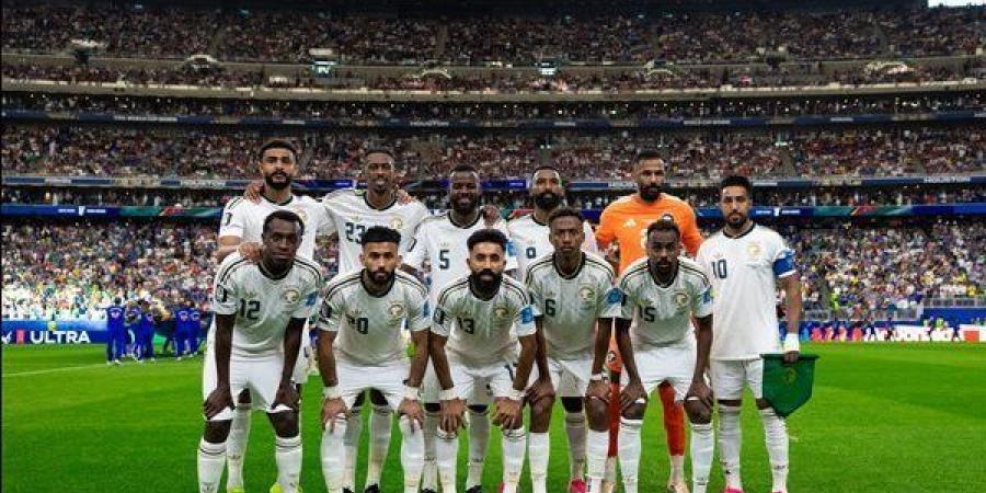 السعودية تواجه العراق في قمة خليجية لحسم صدارة المجموعة