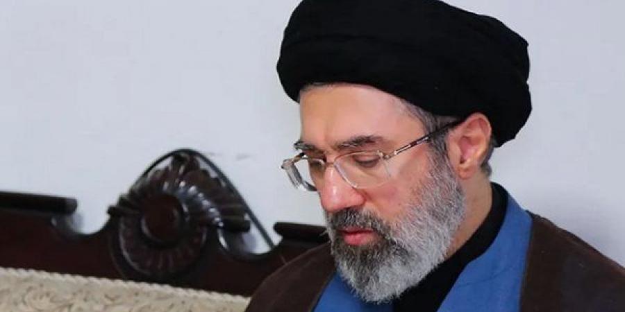 نائب ترامب يرجح بقاء المرشد الإيراني على قيد الحياة