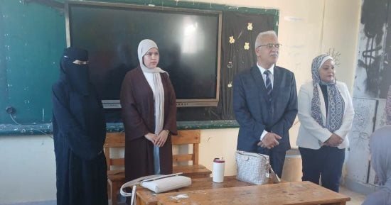 وكيل تعليم الإسماعيلية يتفقد مدرسة السلام الثانوية بنات