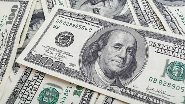 صناديق التحوط تستحوذ على حصة قياسية من سوق سندات الخزانة