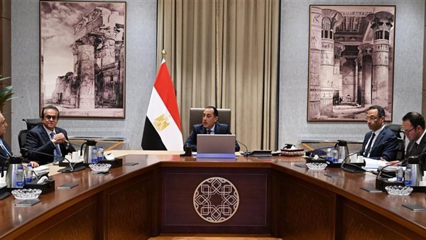 الحكومة تستعد للمواجهة، مدبولي يطالب الوزراء برصد ملاحظات المواطنين قبل مؤتمر أكتوبر