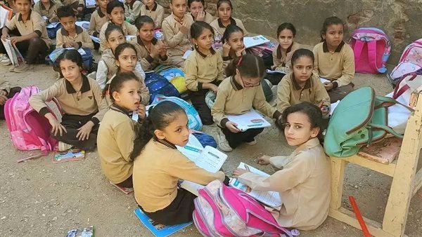بعد نشر "فيتو" واقعة تلاميذ العدلية، تعليم الشرقية تكشف التفاصيل وتحيل مسؤولين للتحقيق