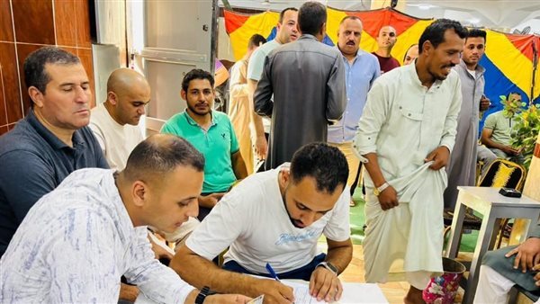 بمشاركة 40 طالبا وطالبة،"شباب الشرقية " تتابع تنفيذ مشروع نشر رياضة الهوكي