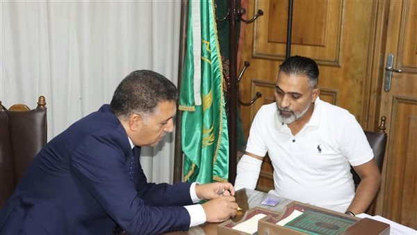 محافظ القليوبية يبحث 18 طلبًا وشكوى خلال اللقاء الجماهيري بالقناطر الخيرية