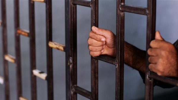 حبس عاطل 4 أيام بتهمة قتل زوجته وإخفاء جثمانها داخل شقته بشبرا الخيمة