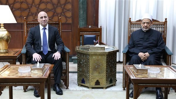شيخ الأزهر يبحث مع سفير مالطا تعزيز الحوار بين الأديان ونشر ثقافة السلام والتعايش