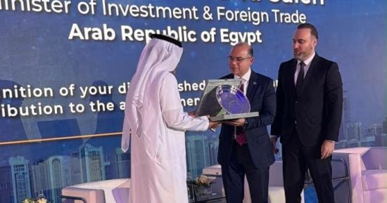 اتحاد أسواق المال العربية يكرم وزير الاستثمار لدوره في تطوير الأسواق غير المصرفية