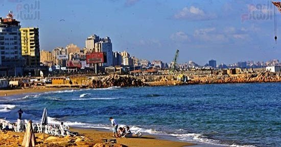 الإسكندرية تحمى شواطئها خلال موسم النوات والأمطار والتغيرات المناخية